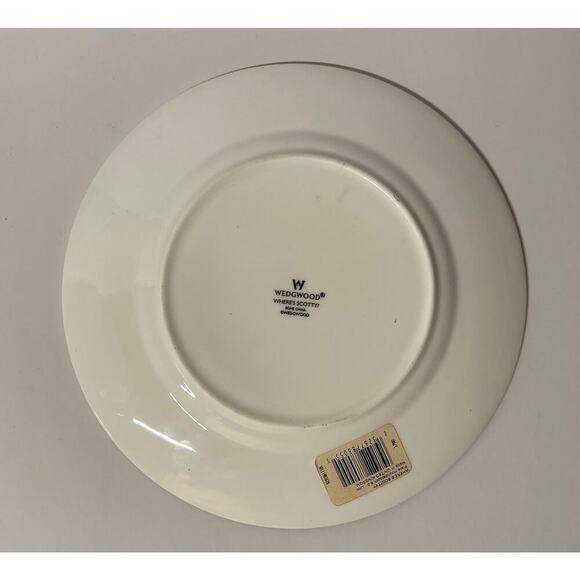 New Vera Wang Blanc Et Noir 8" salad plate. kk372 - Picture 2 of 3